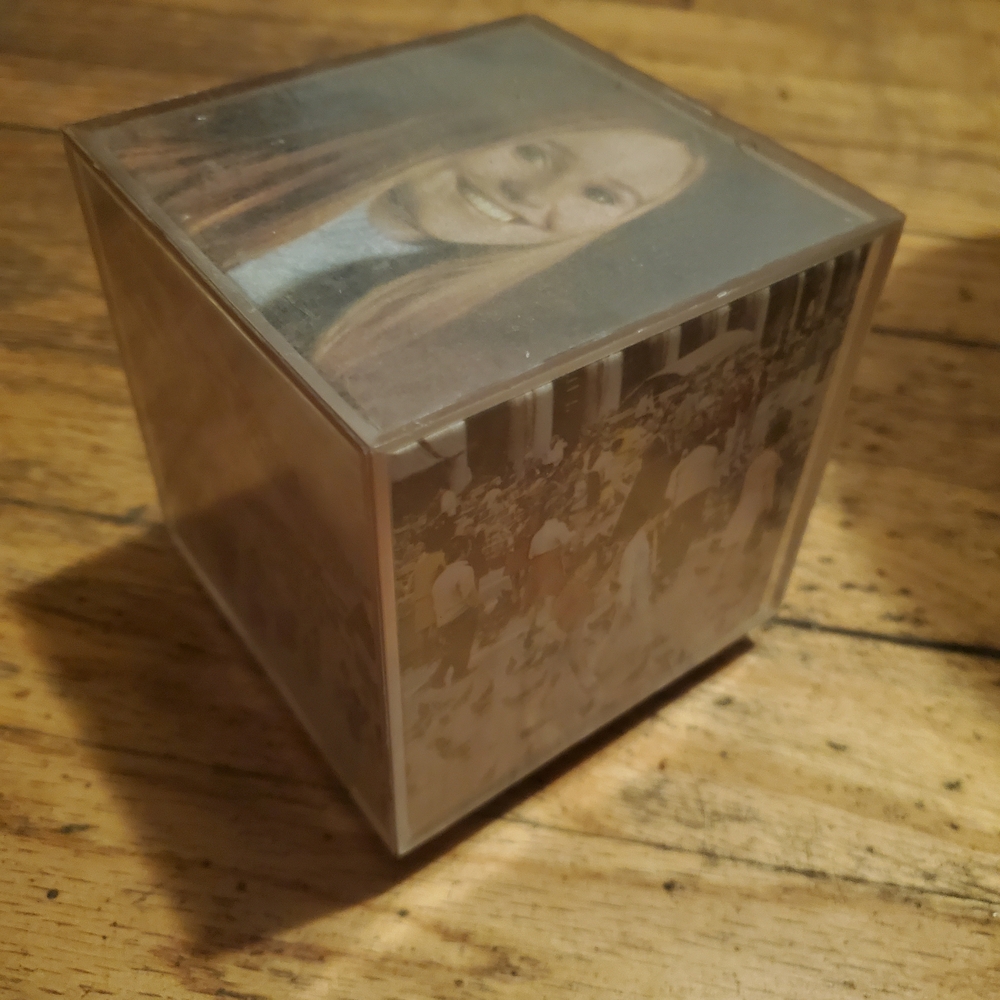 Clear Cube Photo Frame - Transparent Display Cube